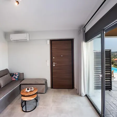 Amaryllis Luxury Apartment Nikiana